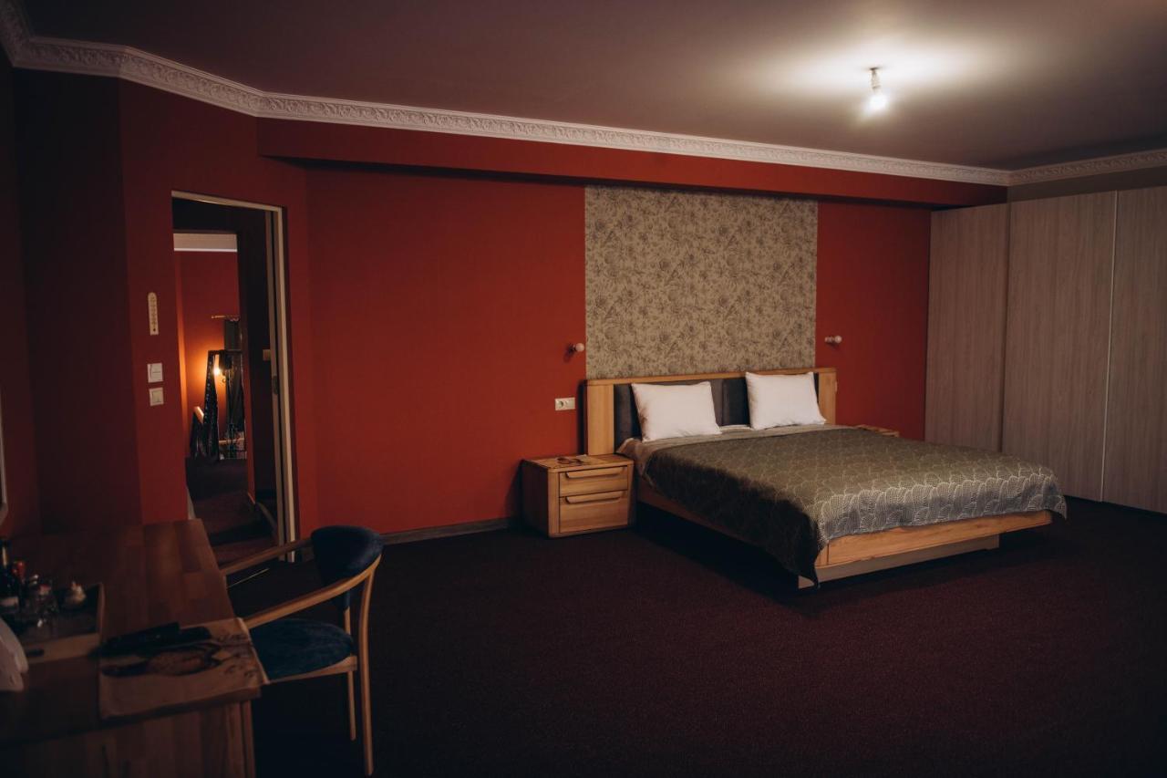 Дбайлива Ципа Bed & Breakfast Mizhhirya  Exterior photo